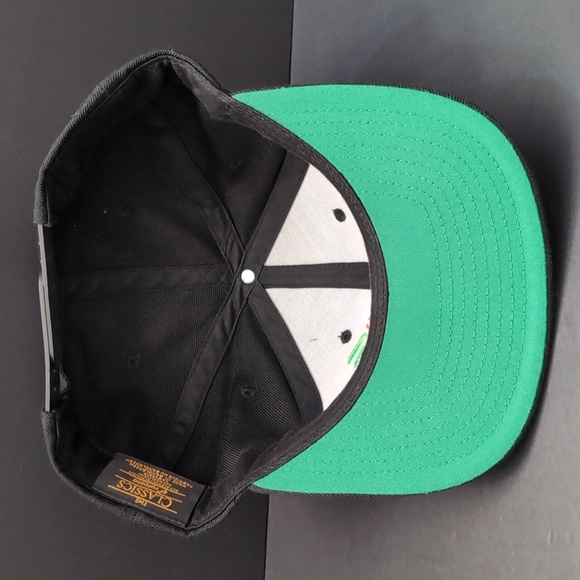 The Classics,Youpong 'Game On' Mens Black/Green Snapback Hat. - Picture 4 of 5